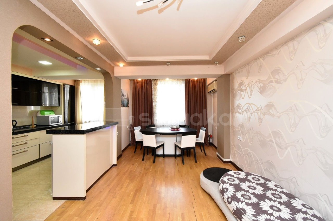 3 Սենյականոց Բնակարան, 96քմ, 2/11 հարկ, Դիզայներական Վերանորոգված