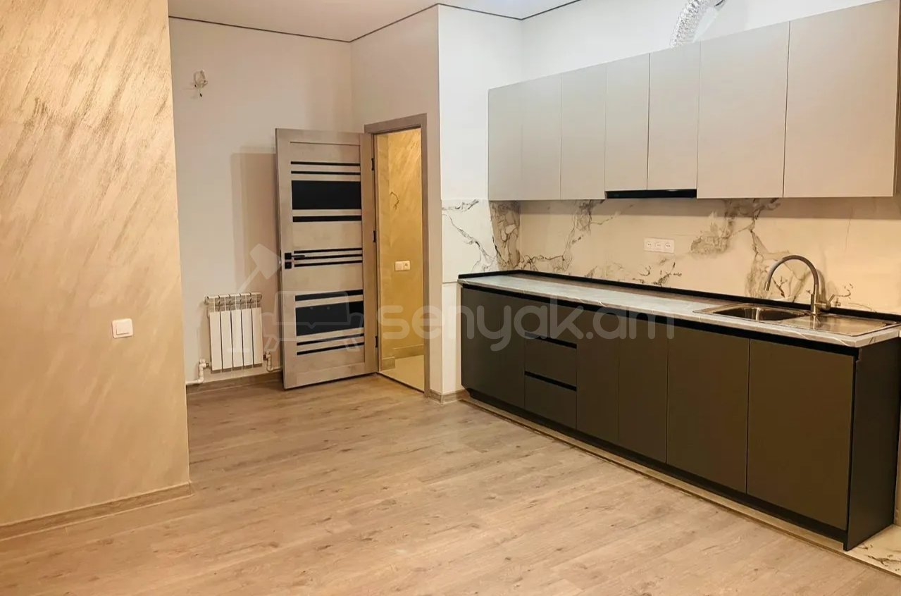 3 Սենյականոց Բնակարան Քարե Շենքում, 72քմ, 1/1 հարկ, Կապիտալ Վերանորոգված, Արևկող