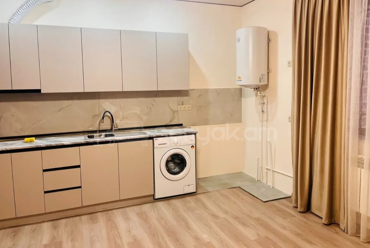 3 Սենյականոց Բնակարան Քարե Շենքում, 72քմ, 1/1 հարկ, Կապիտալ Վերանորոգված, Արևկող