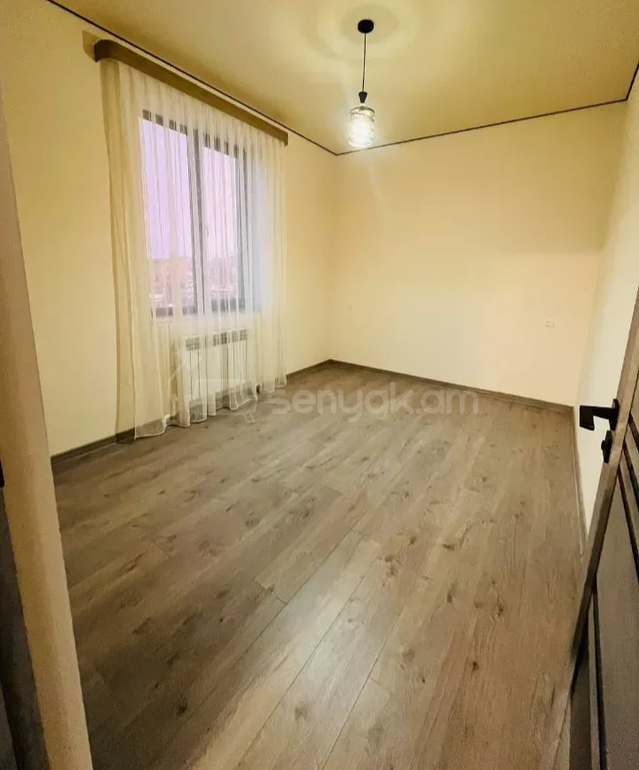 3 Սենյականոց Բնակարան Քարե Շենքում, 72քմ, 1/1 հարկ, Կապիտալ Վերանորոգված, Արևկող