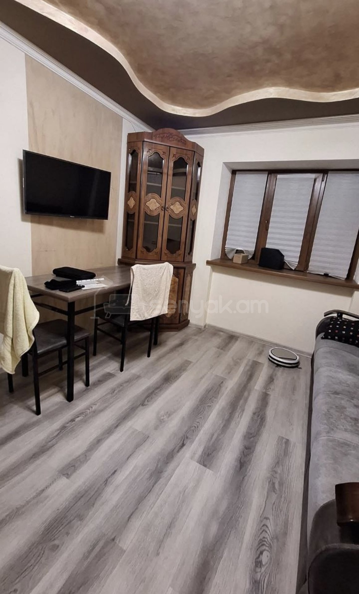 2 Սենյականոց Բնակարան Քարե Շենքում, 42քմ, 3/5 հարկ, Կապիտալ Վերանորոգված, Կահավորված