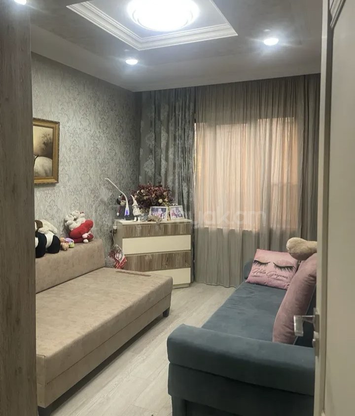 3 Սենյականոց Բնակարան Քարե Շենքում, 77քմ, 3/9 հարկ, Կապիտալ Վերանորոգված, Կահավորված, Արևկող