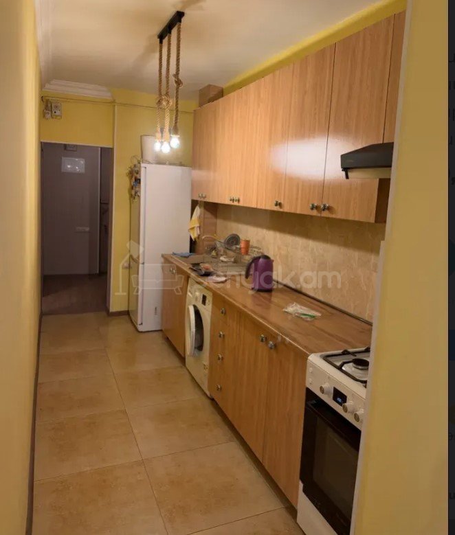 2 Սենյականոց Բնակարան Քարե Շենքում, 70քմ, 3/3 հարկ, Կապիտալ Վերանորոգված, Կահավորված