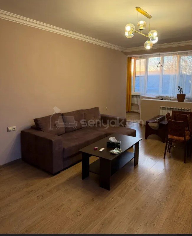 2 Սենյականոց Բնակարան Քարե Շենքում, 70քմ, 3/3 հարկ, Կապիտալ Վերանորոգված, Կահավորված