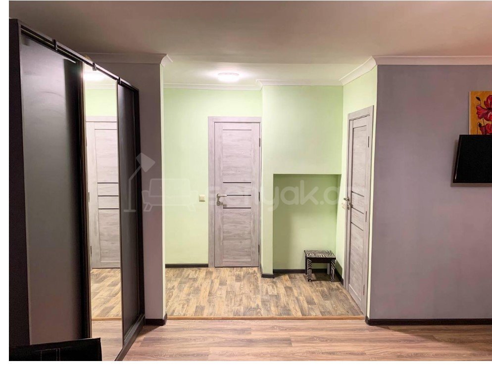 1 Սենյականոց Բնակարան Քարե Շենքում, 33քմ, 5/5 հարկ, Կապիտալ Վերանորոգված, Կահավորված