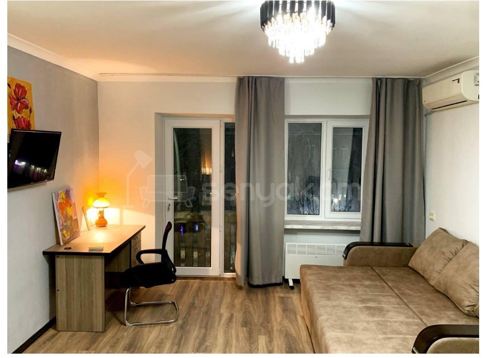 1 Սենյականոց Բնակարան Քարե Շենքում, 33քմ, 5/5 հարկ, Կապիտալ Վերանորոգված, Կահավորված