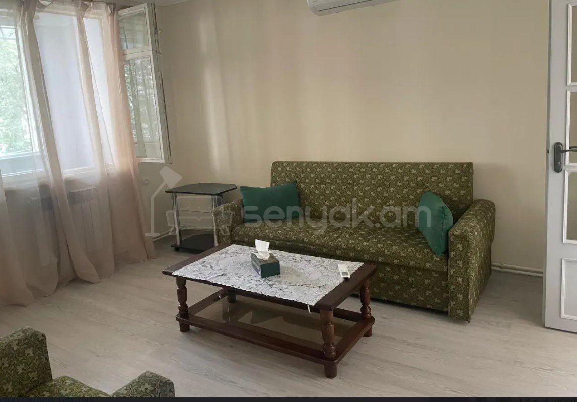 3 Սենյականոց Բնակարան Քարե Շենքում, 70քմ, 3/5 հարկ, Կապիտալ Վերանորոգված, Կահավորված