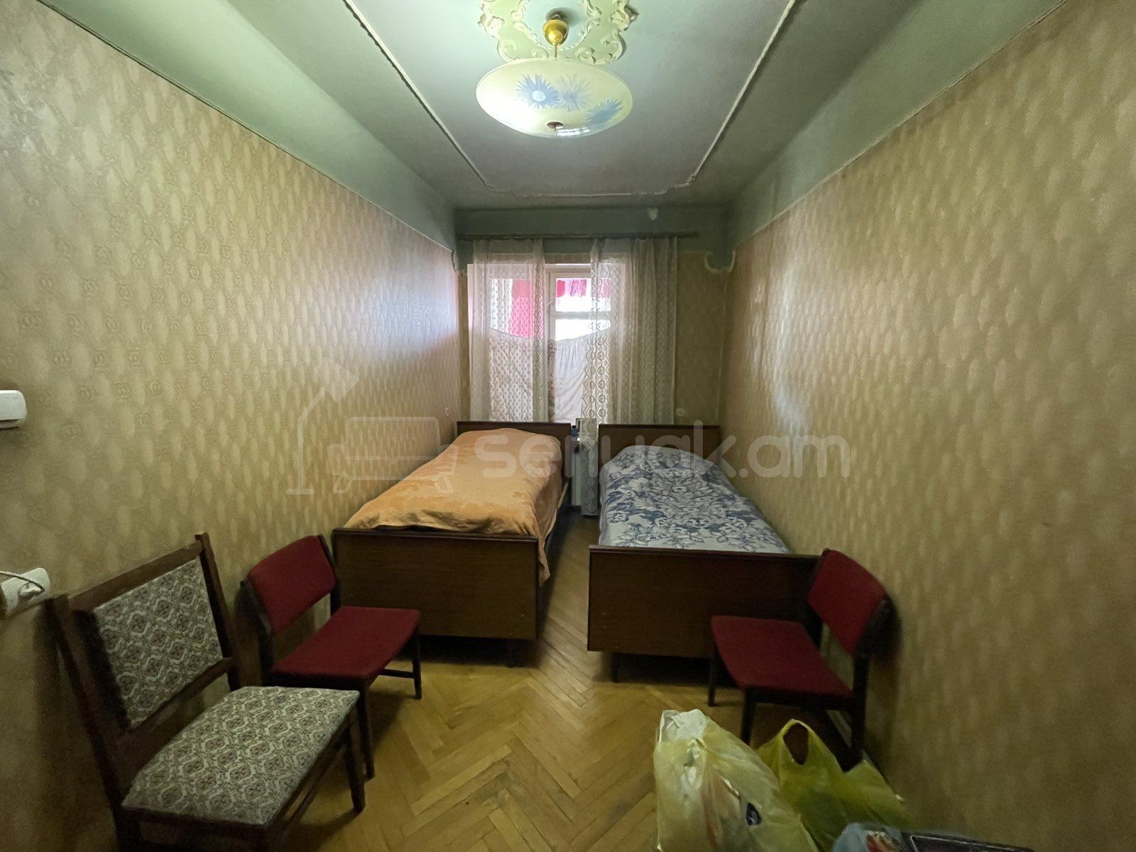 3 Սենյականոց Բնակարան Քարե Շենքում, 75քմ, 4/5 հարկ, Պետական Վիճակում