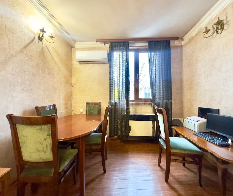 2 Սենյականոց Բնակարան Քարե Շենքում, 59քմ, 2/5 հարկ, Կապիտալ Վերանորոգված