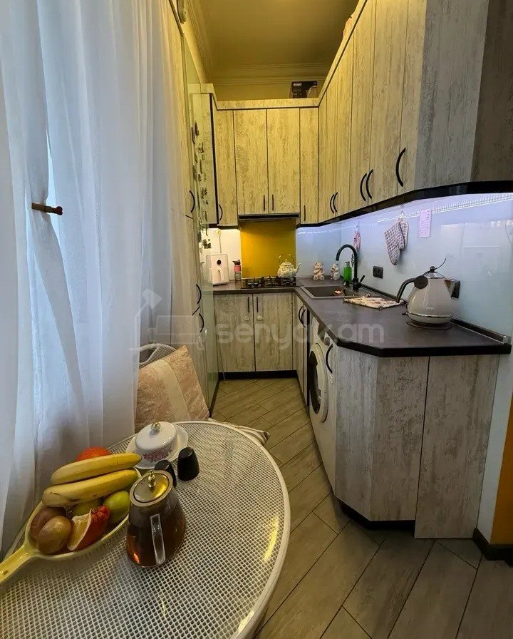 2 Սենյականոց Բնակարան Քարե Շենքում, 47քմ, 3/4 հարկ, Դիզայներական Վերանորոգված