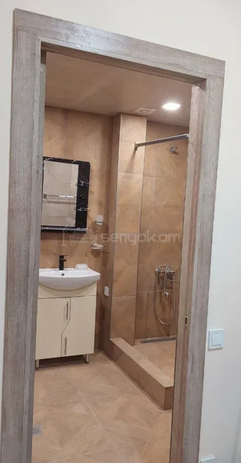 3 Սենյականոց Բնակարան Նորակառույցում, 76քմ, 7/14 հարկ, Դիզայներական Վերանորոգված, Կահավորված