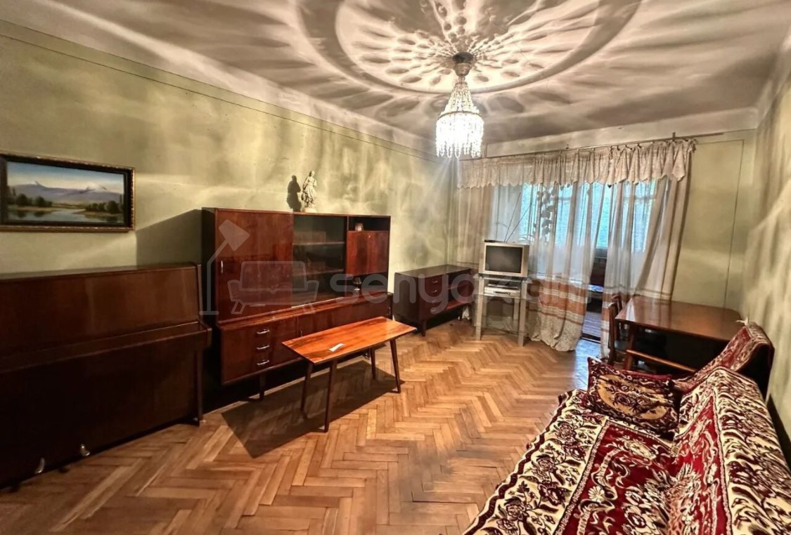 3 Սենյականոց Բնակարան Քարե Շենքում, 97քմ, 1/5 հարկ, Պետական Վիճակում