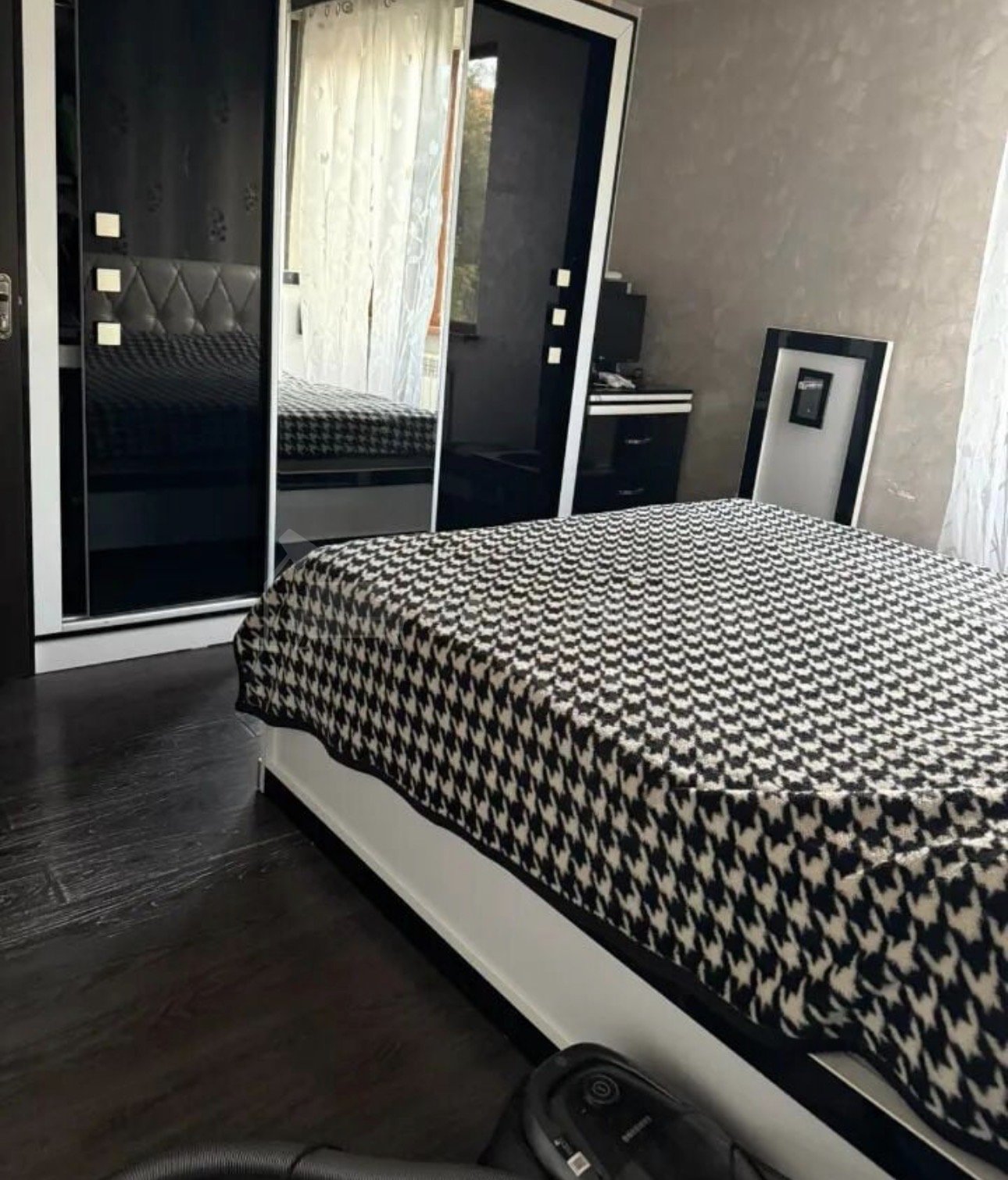 4 Սենյականոց Բնակարան, 79քմ, 3/9 հարկ, Դիզայներական Վերանորոգված