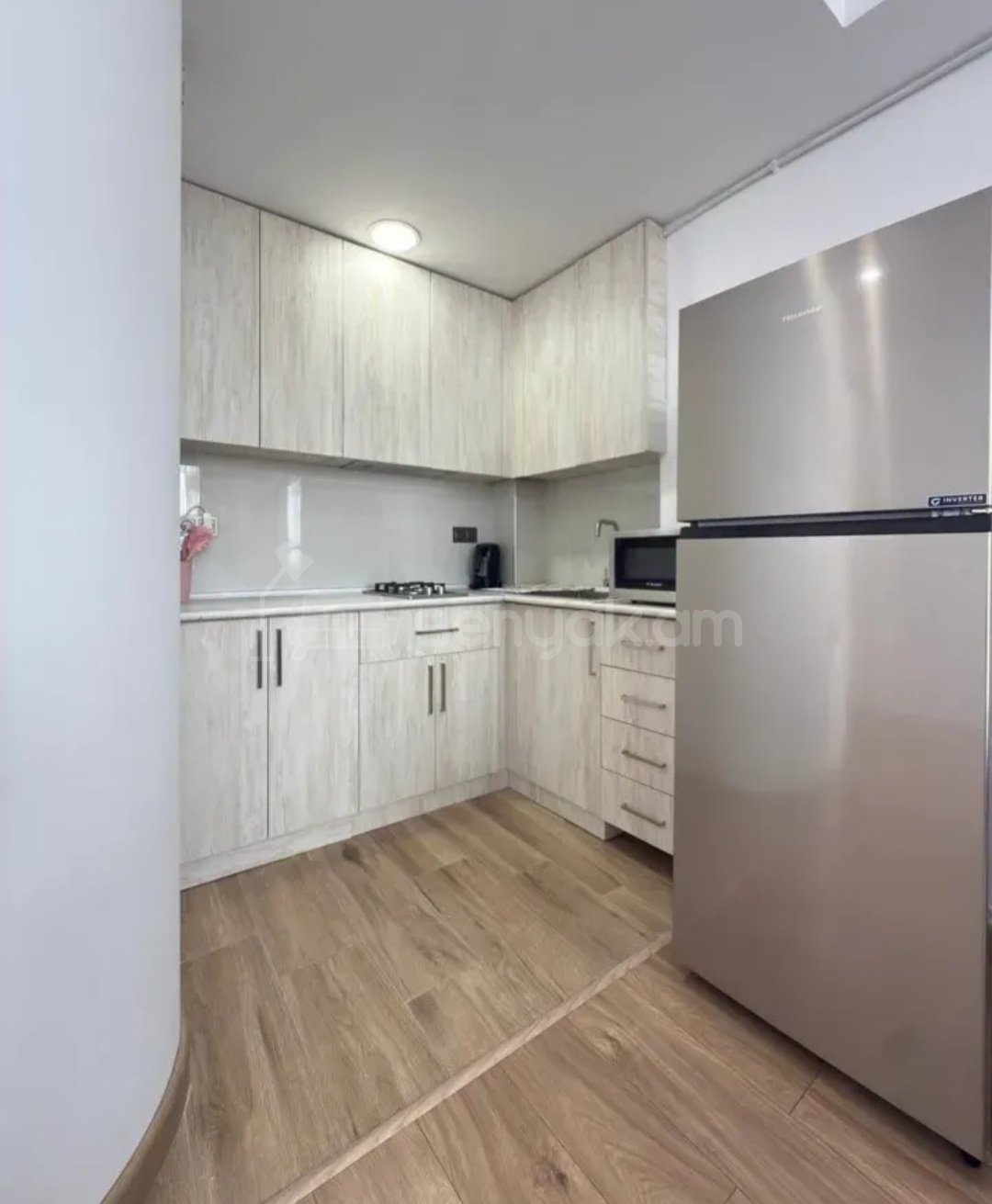 2 Սենյականոց Բնակարան, 42քմ, 6/9 հարկ, Կապիտալ Վերանորոգված, Կահավորված