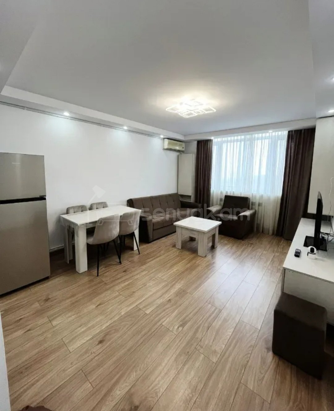 2 Սենյականոց Բնակարան, 42քմ, 6/9 հարկ, Կապիտալ Վերանորոգված, Կահավորված