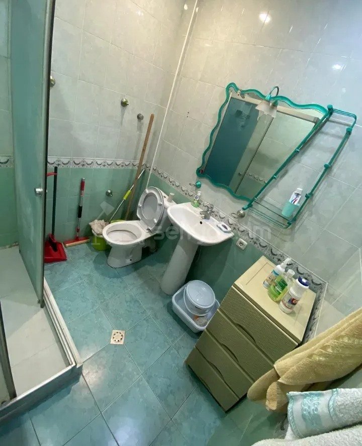 3 Սենյականոց Բնակարան Քարե Շենքում, 90քմ, 4/6 հարկ, Կապիտալ Վերանորոգված