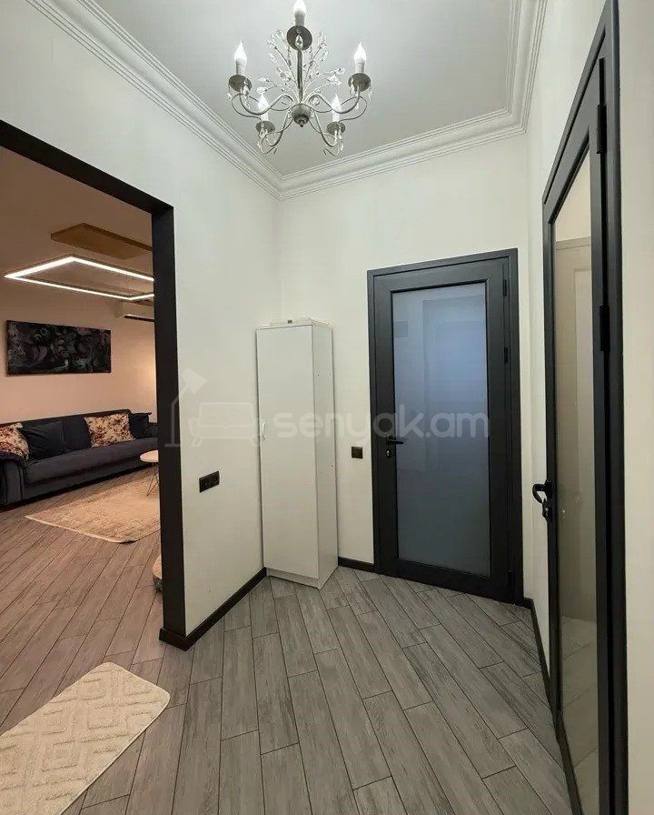 2 Սենյականոց Բնակարան Քարե Շենքում, 47քմ, 3/4 հարկ, Կապիտալ Վերանորոգված