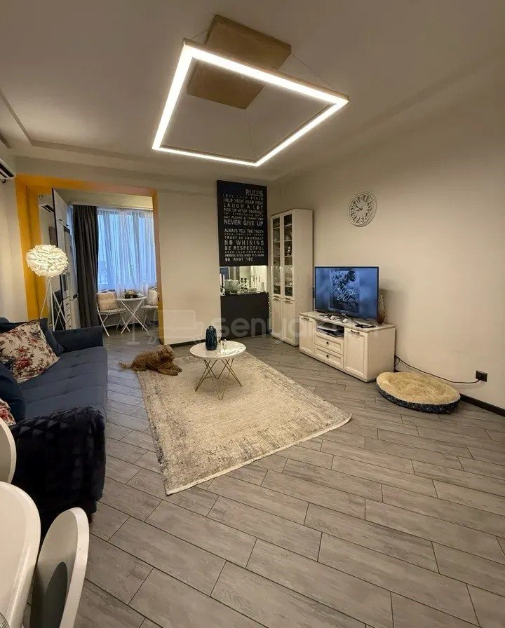 2 Սենյականոց Բնակարան Քարե Շենքում, 47քմ, 3/4 հարկ, Կապիտալ Վերանորոգված