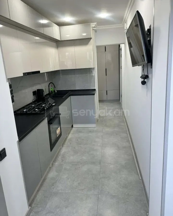 2 Սենյականոց Բնակարան Քարե Շենքում, 47քմ, 8/9 հարկ, Դիզայներական Վերանորոգված, Կահավորված