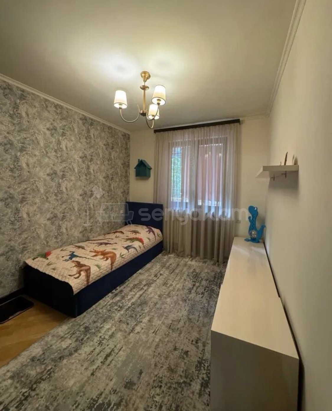 4 Սենյականոց Բնակարան Քարե Շենքում, 105քմ, 2/5 հարկ, Կապիտալ Վերանորոգված