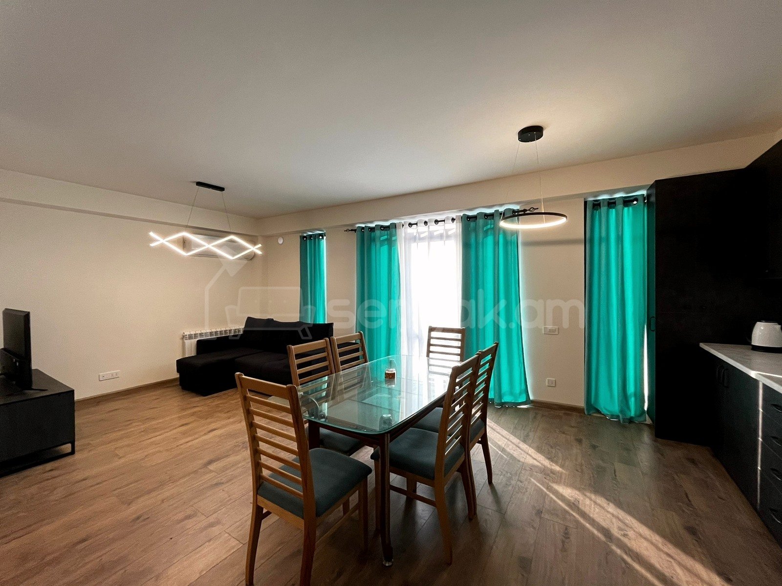 3 Սենյականոց Բնակարան Նորակառույցում, 67քմ, 2/2 հարկ, Կապիտալ Վերանորոգված