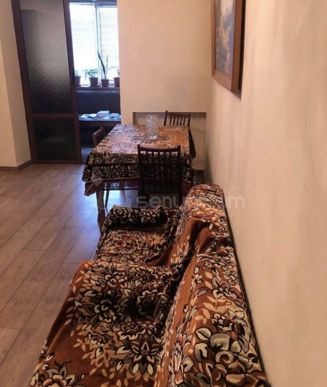 3 Սենյականոց Բնակարան Քարե Շենքում, 80քմ, 4/4 հարկ, Կապիտալ Վերանորոգված