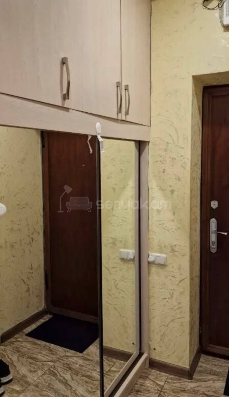 3 Սենյականոց Բնակարան Քարե Շենքում, 80քմ, 4/4 հարկ, Կապիտալ Վերանորոգված