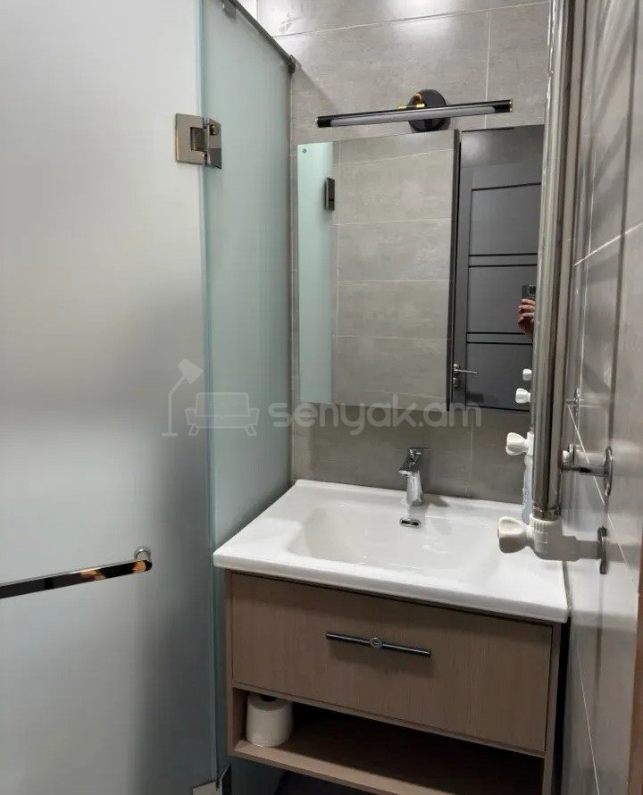 2 Սենյականոց Բնակարան Նորակառույցում, 47քմ, 2/8 հարկ, Կապիտալ Վերանորոգված