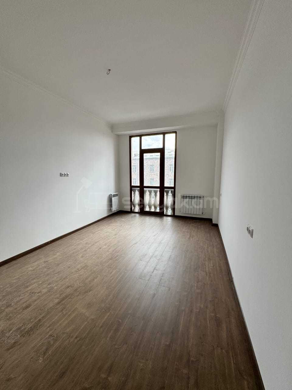 3 Սենյականոց Բնակարան Նորակառույցում, 102քմ, 4/8 հարկ, Կապիտալ Վերանորոգված