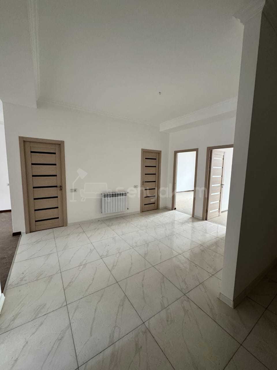 3 Սենյականոց Բնակարան Նորակառույցում, 102քմ, 4/8 հարկ, Կապիտալ Վերանորոգված