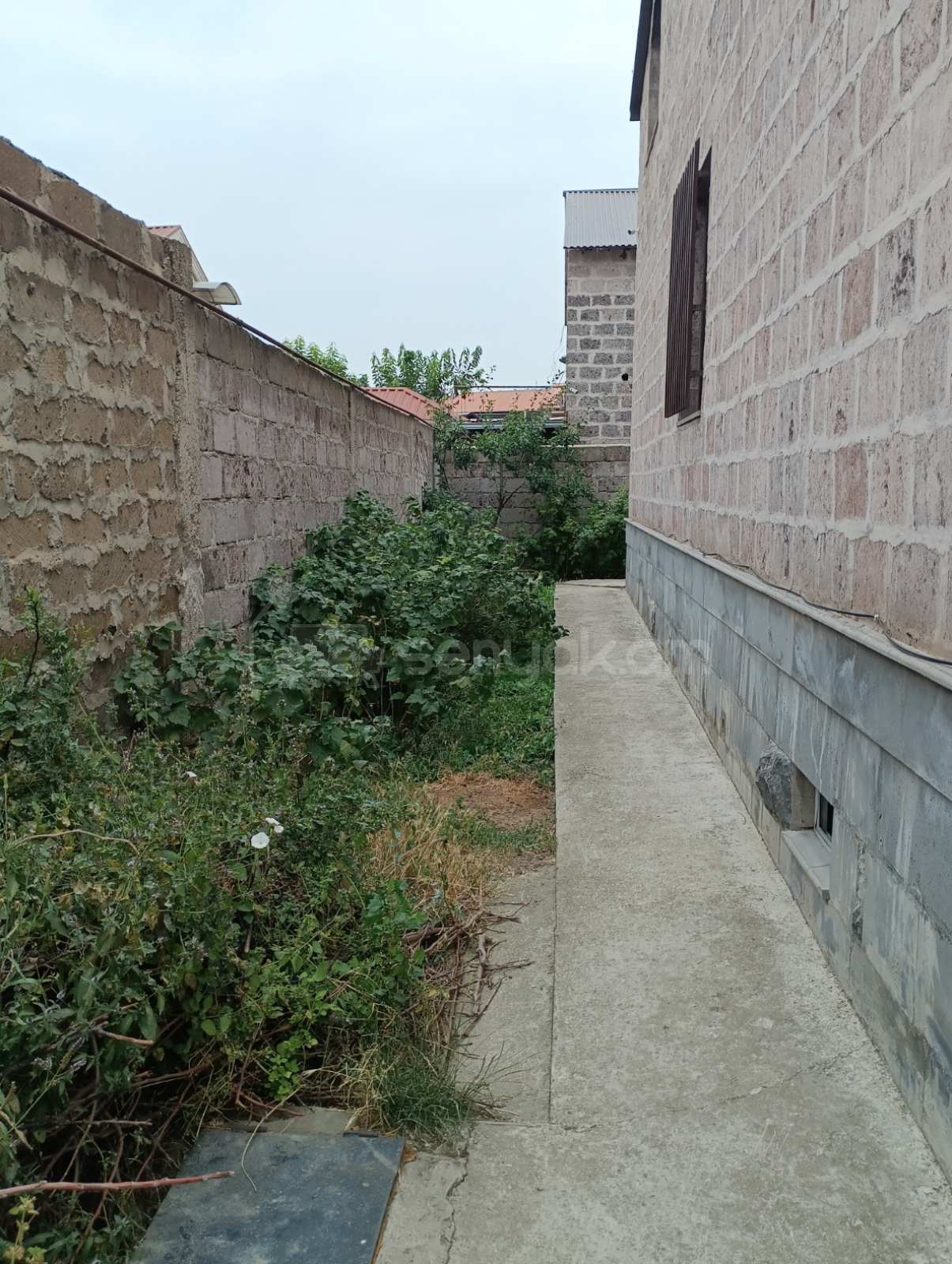 8 Սենյականոց Շքեղ Առանձնատուն, 300քմ, Ավտոտնակով