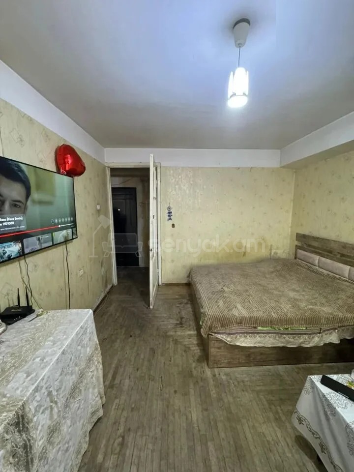 1 Սենյականոց Բնակարան, 41քմ, 9/9 հարկ, Պետական Վիճակում