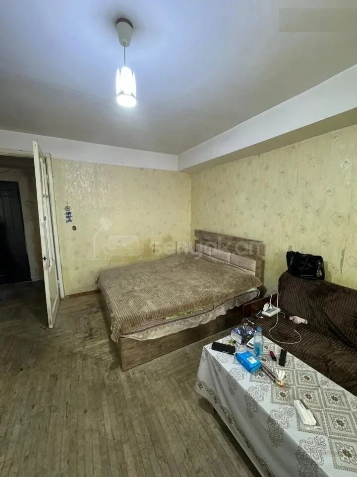 1 Սենյականոց Բնակարան, 41քմ, 9/9 հարկ, Պետական Վիճակում