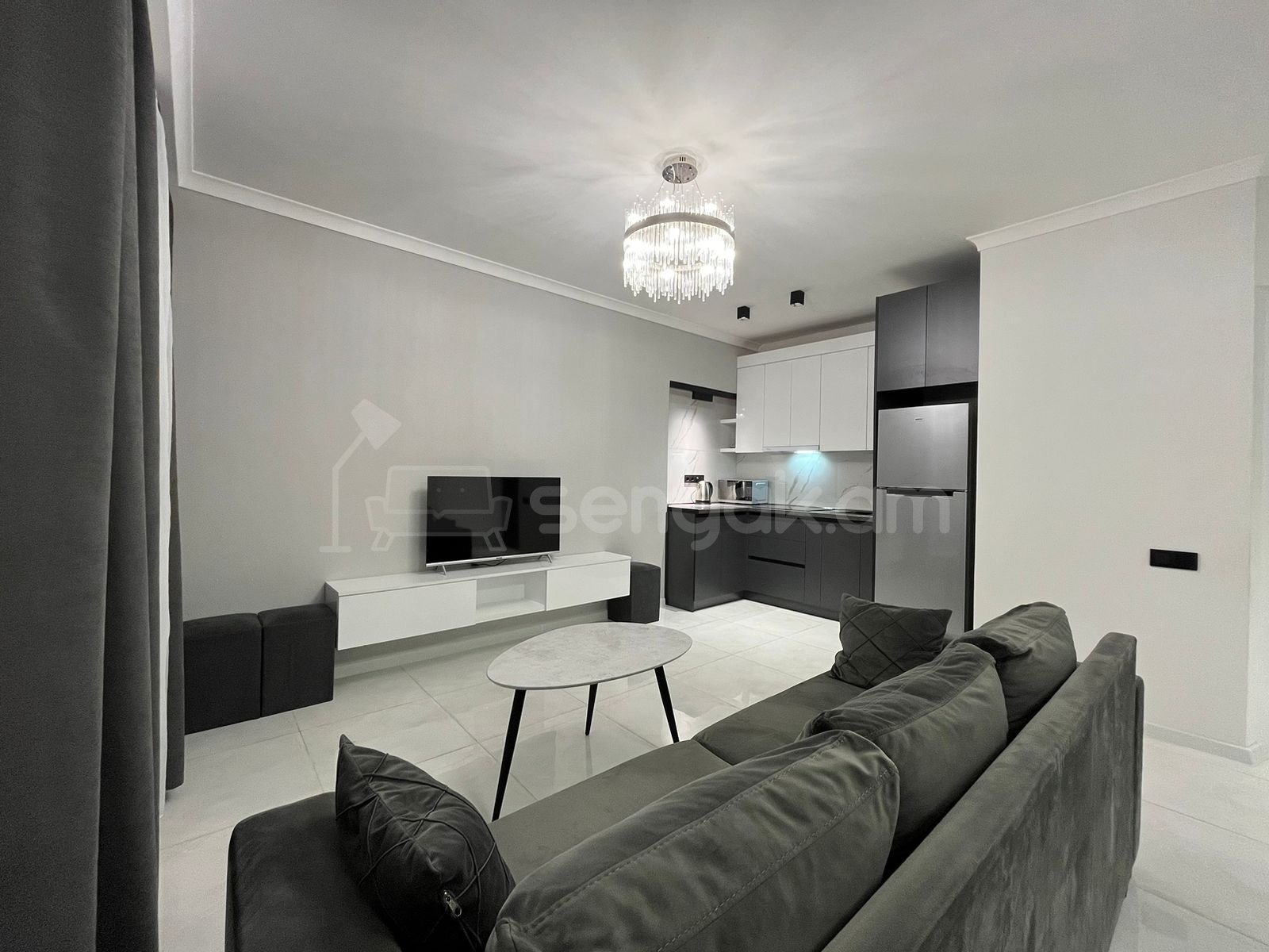 1 Սենյականոց Բնակարան Քարե Շենքում, 30քմ, 5/7 հարկ, Կապիտալ Վերանորոգված