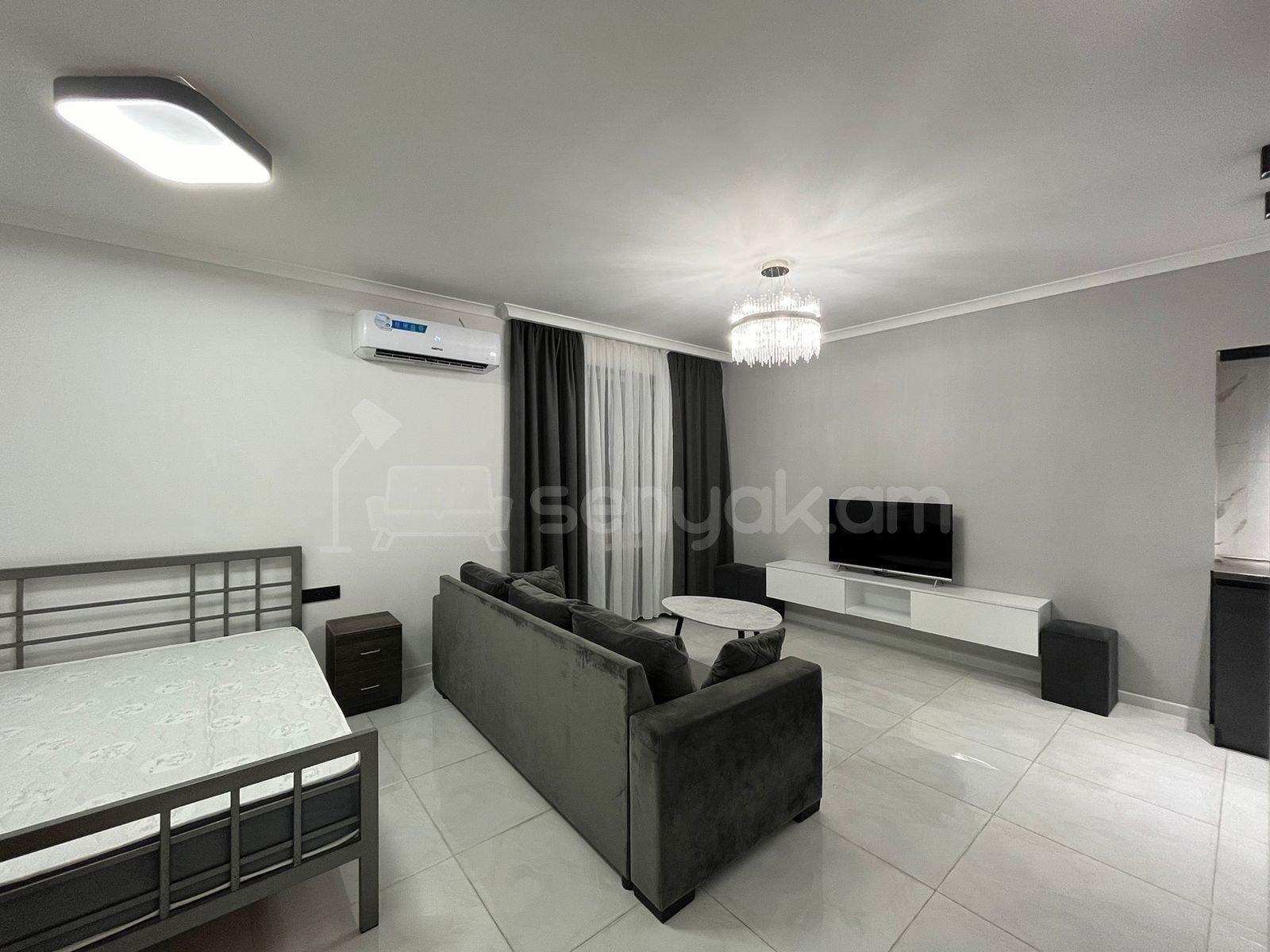 1 Սենյականոց Բնակարան Քարե Շենքում, 30քմ, 5/7 հարկ, Կապիտալ Վերանորոգված