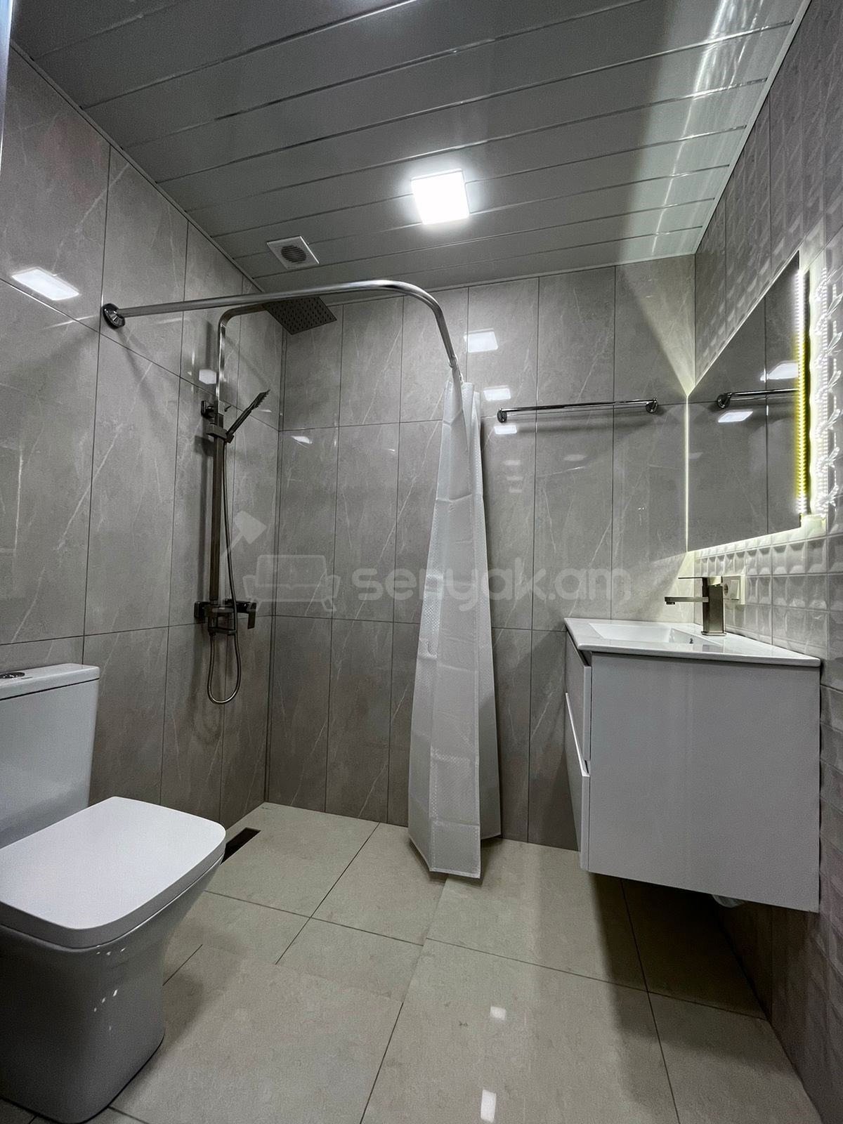 1 Սենյականոց Բնակարան Քարե Շենքում, 30քմ, 5/7 հարկ, Կապիտալ Վերանորոգված