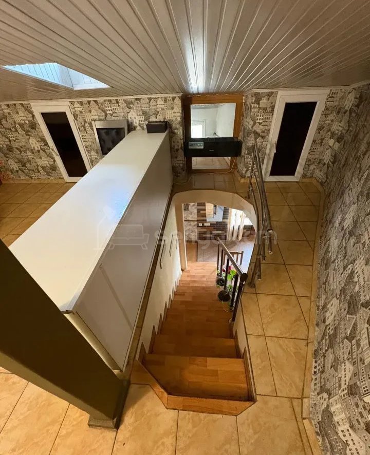 3 Սենյականոց Բնակարան Քարե Շենքում, 87քմ, 4/4 հարկ, Դիզայներական Վերանորոգված