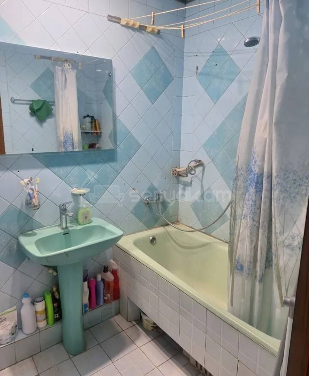 3 Սենյականոց Բնակարան Քարե Շենքում, 79քմ, 4/5 հարկ, Նորմալ Վիճակում, Կահավորված