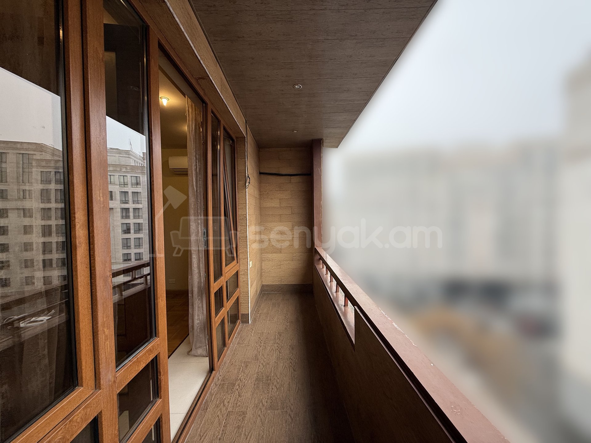 4 Սենյականոց Բնակարան Քարե Շենքում, 179քմ, 5/5 հարկ, Կապիտալ Վերանորոգված, Կահավորված, Արևկող