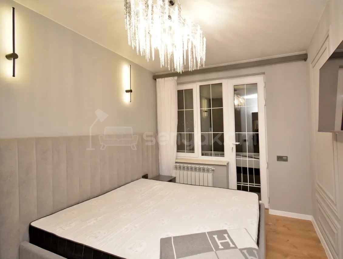 2 Սենյականոց Բնակարան Քարե Շենքում, 40քմ, 5/5 հարկ, Կապիտալ Վերանորոգված, Կահավորված, Արևկող