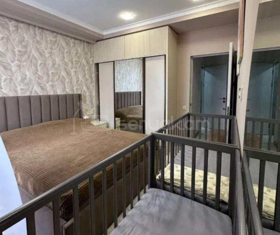 3 Սենյականոց Բնակարան Քարե Շենքում, 62քմ, 5/5 հարկ, Կապիտալ Վերանորոգված