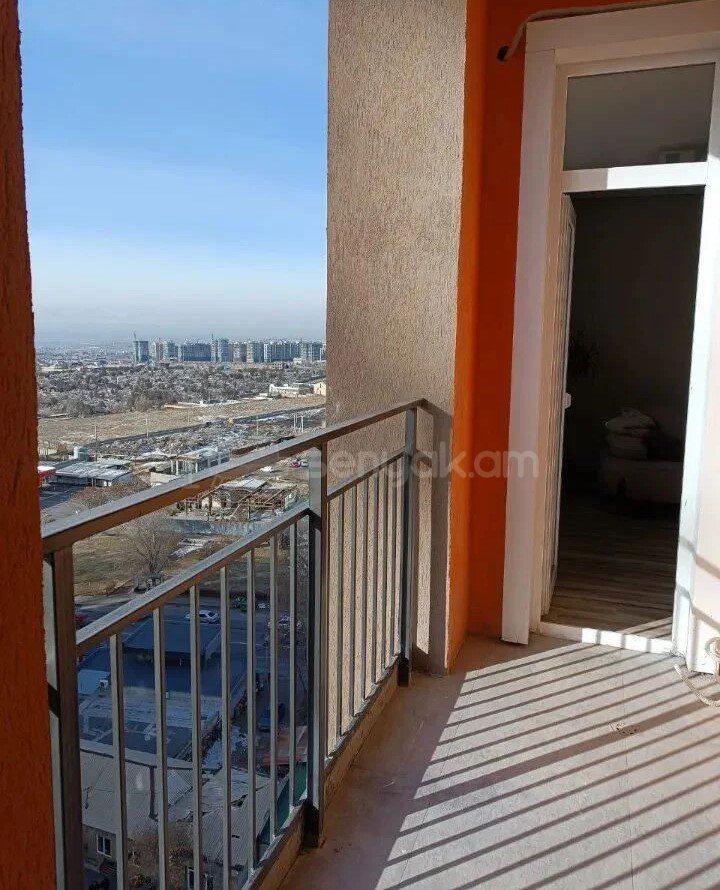 3 Սենյականոց Բնակարան Նորակառույցում, 70քմ, 12/13 հարկ, Կապիտալ Վերանորոգված