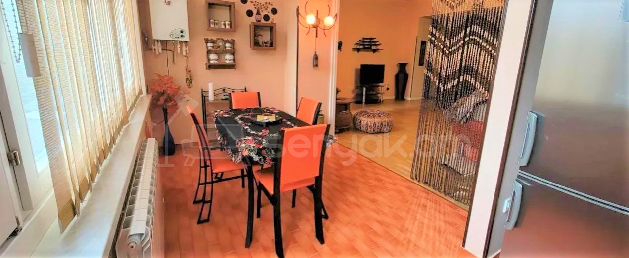 2 Սենյականոց Բնակարան Քարե Շենքում, 85քմ, 2/4 հարկ, Դիզայներական Վերանորոգված, Կահավորված