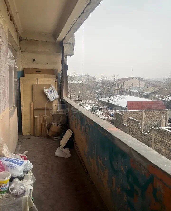 1 Սենյականոց Բնակարան, 40քմ, 3/10 հարկ, Պետական Վիճակում