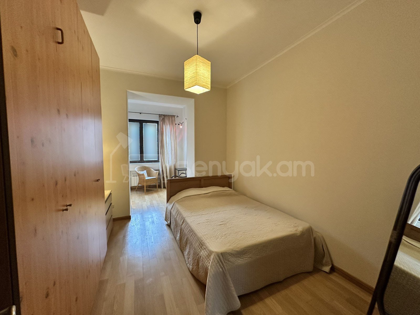 3 Սենյականոց Բնակարան Քարե Շենքում, 98քմ, 4/5 հարկ, Դիզայներական Վերանորոգված