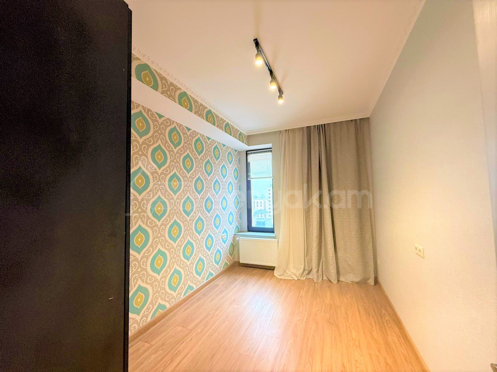 3 Սենյականոց Բնակարան, 120քմ, 8/11 հարկ, Կապիտալ Վերանորոգված, Մասամբ Կահավորված, Արևկող