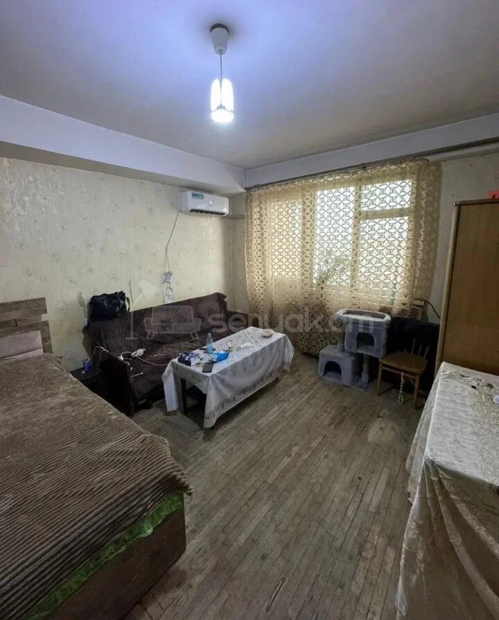 1 Սենյականոց Բնակարան, 42քմ, 10/10 հարկ, Պետական Վիճակում