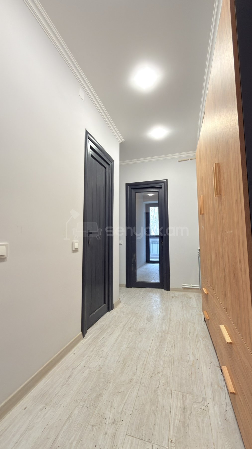 2 Սենյականոց Բնակարան Քարե Շենքում, 48քմ, 1/5 հարկ, Կապիտալ Վերանորոգված