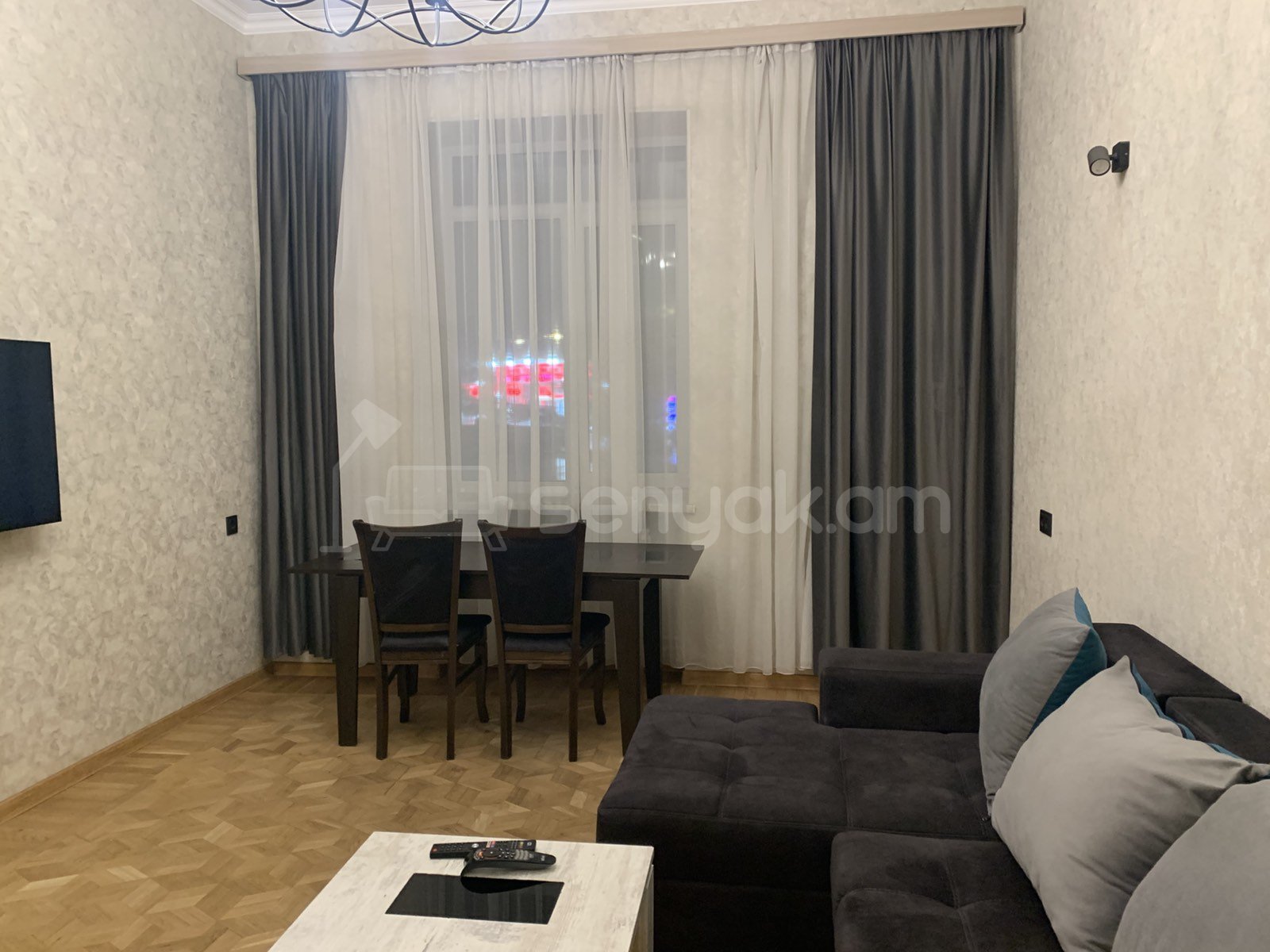 2 Սենյականոց Բնակարան Քարե Շենքում, 60քմ, 3/5 հարկ, Կապիտալ Վերանորոգված, Կահավորված, Արևկող