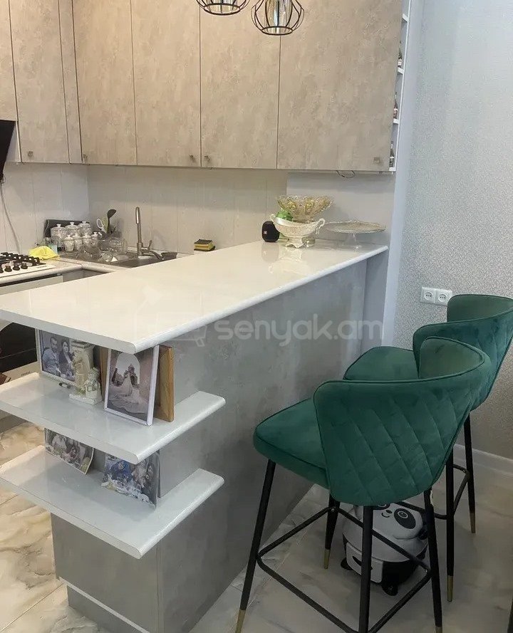 3 Սենյականոց Բնակարան Նորակառույցում, 70քմ, 12/13 հարկ, Կապիտալ Վերանորոգված